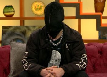 Shfaqet kudo me maskë, djali tregon si e ndaloi policia në rrugë: Jam artist!