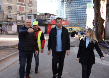 Veliaj inspekton “Rrugën e Thesarit”: Rritet vlera e pronës dhe rregullohet trafiku