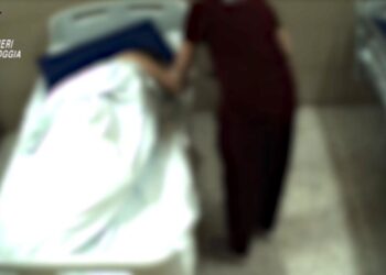 Keqtrajtim dhe abuzim seksual ndaj 25 pacientëve, arrestohen 15 punonjës të një spitali psikiatrik në Itali