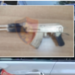 EMRI/ Mbante armë zjarri kallashnikov në vendin e punës, arrestohet i riu nga Vlora
