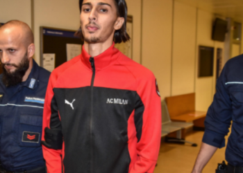“Mafia italiane nga Milano në Napoli, deri në Tiranë, kokaina në Audi…”/ Kush është reperi italian pas hekurave që përmend Shqipërinë në tekstet e tij?