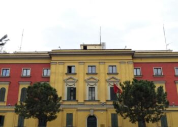 Nga 1 janari, nënave me tre fëmijë do t’i paguhen sigurimet për 5 vjet