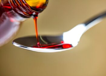 OBSH jep alarmin: 300 fëmijë kanë vdekur nga shurupi i kollës pa recetë