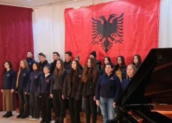 Kushi ndan videon e veçantë: Çdo të hënë, procesi mësimor do të nisë me Himnin e Flamurit
