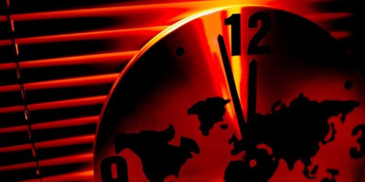 "Ora e Kijametit" është 90 sekonda para mesnatës, shkencëtarët shpjegojnë çfarë do të thotë kjo për botën