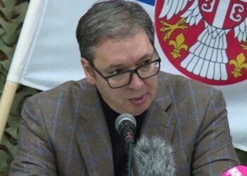 Dorëzohet Vuçiç: Rrezikojmë izolimin nëse nuk pranojmë planin franko-gjerman