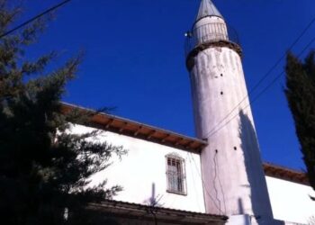 Grabitet xhamia në Vërdovë të Pogradecit, autori 14-vjeçar hetohet në gjendje të lirë
