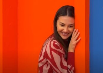 VIDEO/ Luizi i dënuar në ‘Burg Brother Vip’, Kiara i shpreh dashurinë nga pas dere