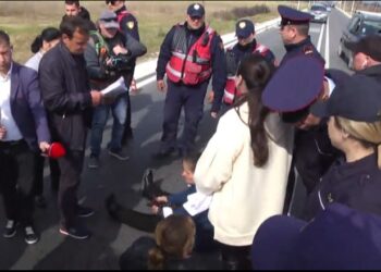 Banorët e Bërxullës kundër shpronësimit, përplasen sërish me Policinë: S’jemi dakord me çmimin që na ofrohet
