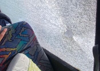 Goditi me shishe qelqi autobusin e ekipit të futbollit KF Pogradeci, arrestohet 22-vjeçari
