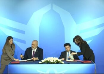 Mbledhja ndërqeveritare Shqipëri-Mali i Zi, firmosen 11 marrëveshjet dypalëshe