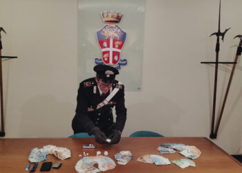 U kap me mijëra euro dhe kokainë, arrestohet 27-vjeçari shqiptar në Itali