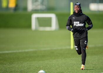 Futbollisti i njohur nën rrënojat e tërmetit të fortë në Turqi, ka luajtur me Chelsea dhe Newcastle