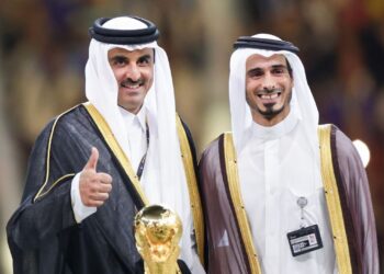 Emiri i Katarit bën ofertë të çmendur për Manchester United, pronarët vendosin të premten