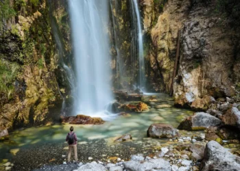 The Guardian: Shqipëria si një destinacion për udhëtime alternative, me peizazhe spektakolare