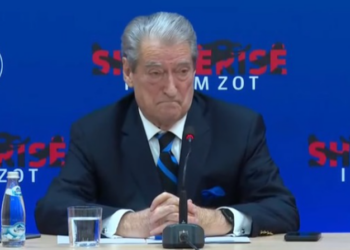 “S’më çudit”/ Meta në një tryezë me Agron Nezën, Berisha: Mund t’i ketë mbledhur vëllai gazetar!