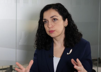 Tezja presidente, që na thotë se ‘lufta e Ukrainës është lufta jonë’!