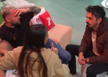 VIDEO/ “Krisu tani ti dhe ajo put*na jote”! Amosi ofendon rëndë Luizin dhe Kiarën