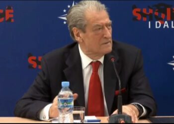 “Dërgoi në DASH informacione për mua, ta përmbysim”/ Berisha: Rama përdori Sorosin e zyrtarin e FBI e për të më shpallur ‘non grata’