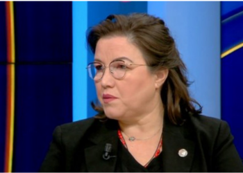 “Opozita në pikiatë totale”/ Gjikondi: Sot s’kishte protestë, por miting të Berishës për hallin e tij me SHBA dhe SPAK