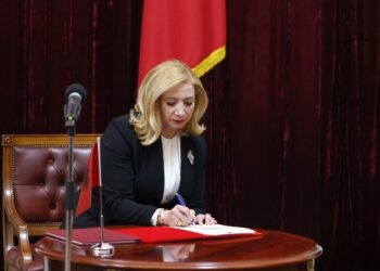 PROFIL / Nga sot, në krye të Gjykatës Kushtetuese! Kush është gjyqtarja Holta Zaçaj