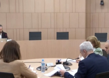 Në pritje të ‘vulës’/ Komisionet zgjedhore nisin punën pa PD, PS dhe PL marrin materialet zgjedhore
