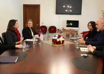 PD e Berishës në delir: Yuri Kim nuk i buzëqesh më Edi Ramës…!