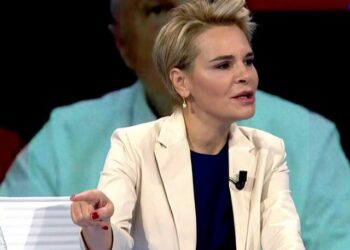 Kryemadhi: Rama duhet të vijë në Parlament! Pyetje do i bëjmë, s’do e varim në litar, edhe sikur të duam është shumë i gjatë se…!