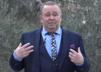 VIDEO/ Gjergj Luca, revoltë ndaj politikës: Boll me të majtë e të djathtë, i keni lënë rrugët, rrugëve