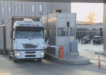 Thellohet defiçiti tregtar/ Kosova importon më shumë nga Serbia se sa Shqipëria