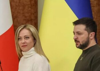 Zelensky ‘ngrin’ Melonin në konferencën për shtyp: Shtëpia e Berluskonit s’është bombarduar asnjëherë, askush nuk i vrau të afërm…!