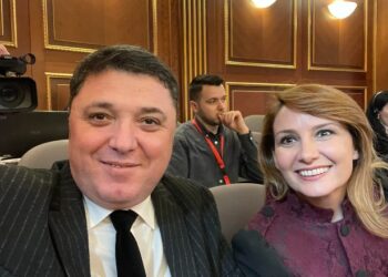 “Jemi një…”/ PD e përçarë, deputetët shpërfillin ‘revolucionin’ e Berishës, shkojnë në parlamentin e Kosovës