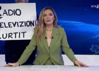VIDEO/ “RTK-Radio televizioni i Kurtit”! Aktivisti hyn live në studio gjatë edicionit te lajmeve