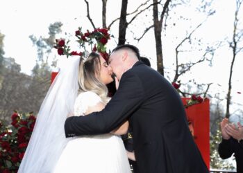 Shën Valentini, dy çifte të reja celebrohen dhe mbjellin pemë në ditën e të dashuruarve, Veliaj: Në këtë qytet kemi nevojë për më shumë dashuri se urrejtje dhe përçarje