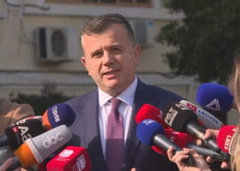 Rama mungoi në Parlament, Balla: Nuk po i shmanget çështjes që nuk është çështje
