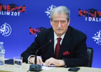 Berisha: Parlamenti është bërë i padurueshëm për qytetarët, por ne do të qëndrojmë