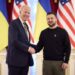 Biden vizitë surprizë në Kiev, takohet me Zelenskyn! Ja mesazhi i presidentit ukrainas