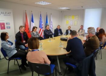Kartat e identitetit/ Transferimi i kompanisë te shteti, Çuçi takim te “Aleat”: Garantojmë vijim të shërbimit për qytetarët