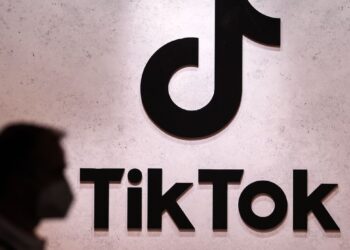 Filloi “lufta” kundër TikTok, pas Komisionit Europian, vendet e BE fillojnë ta ndalojnë për administratën publike
