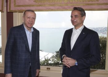 Tërmeti lë pas konfliktin Turqi-Greqi/ Mitsotakis telefonon Erdogan: Jemi të gatshëm për t’ju ndihmuar