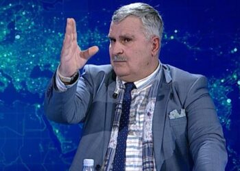 Konservatori Gjuzi: Baca Berisha e mbajti grushtin, nuk u rrëzua në tokë kur e goditën. Rama vetëm nga ai ka frikë