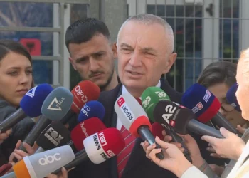 Keni frikë për ndonjë firmë që mund të sjellë arrestimin tuaj? Meta: Mos more! Unë kujtova se…