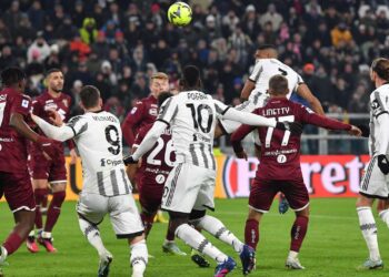 Juventusi fiton derbin me Torinon, Roma mposhtet nga vendi i fundit