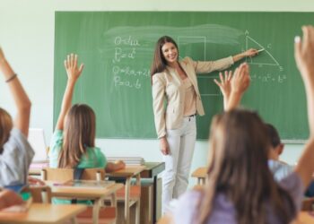 Thirrja për liçensë për mësuesit e rinj/ Afati i regjistrimit, kriteret dhe lista e dokumenteve