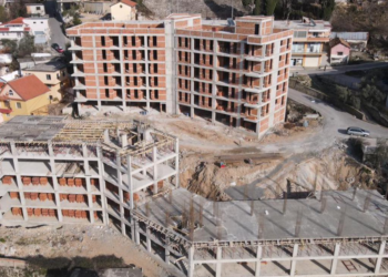 Rama poston pamjet nga Kruja: Po ndërtohen 22 pallate të reja për familjet e prekura nga tërmeti