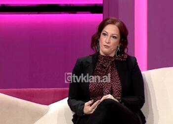 Historia tronditëse/ Mbesa takoi tezen që e kërkonte prej vitesh ndërsa jetonte me të atin që e njihte si dajë