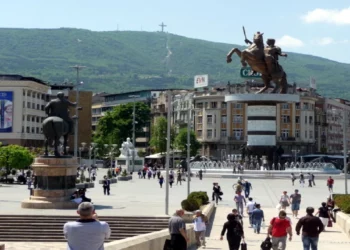 Sondazhi i Gallup: 42 përqind e maqedonasve duan të jetojnë në një vend tjetër!