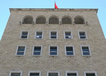 Pedagogët paralajmërojnë sërish protestë, më 22 Shkurt tubim pranë Korpusit Universitar