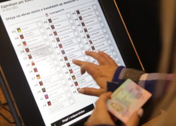 Zgjedhjet e 14 majit/ KQZ merr vendimin, përzgjidhen 3 bashkitë ku do të bëhet votim dhe numërim elektronik