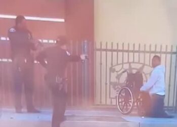 VIDEO/ Pamje të rënda: Policët qëllojnë 8 herë me armë mbi një person me këmbë të amputuara